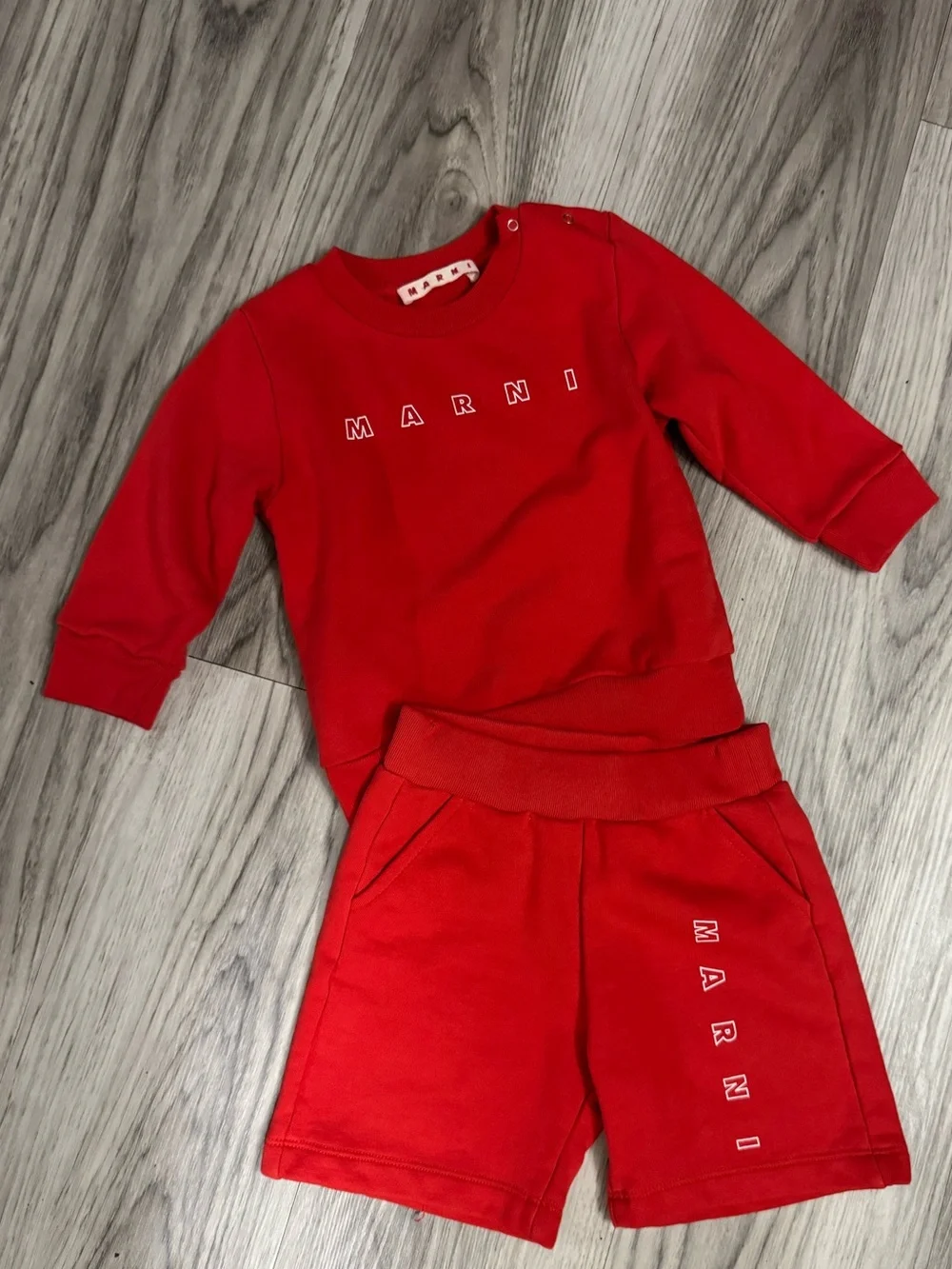 Marni Red Kids Sweatshirt and Shorts Set!